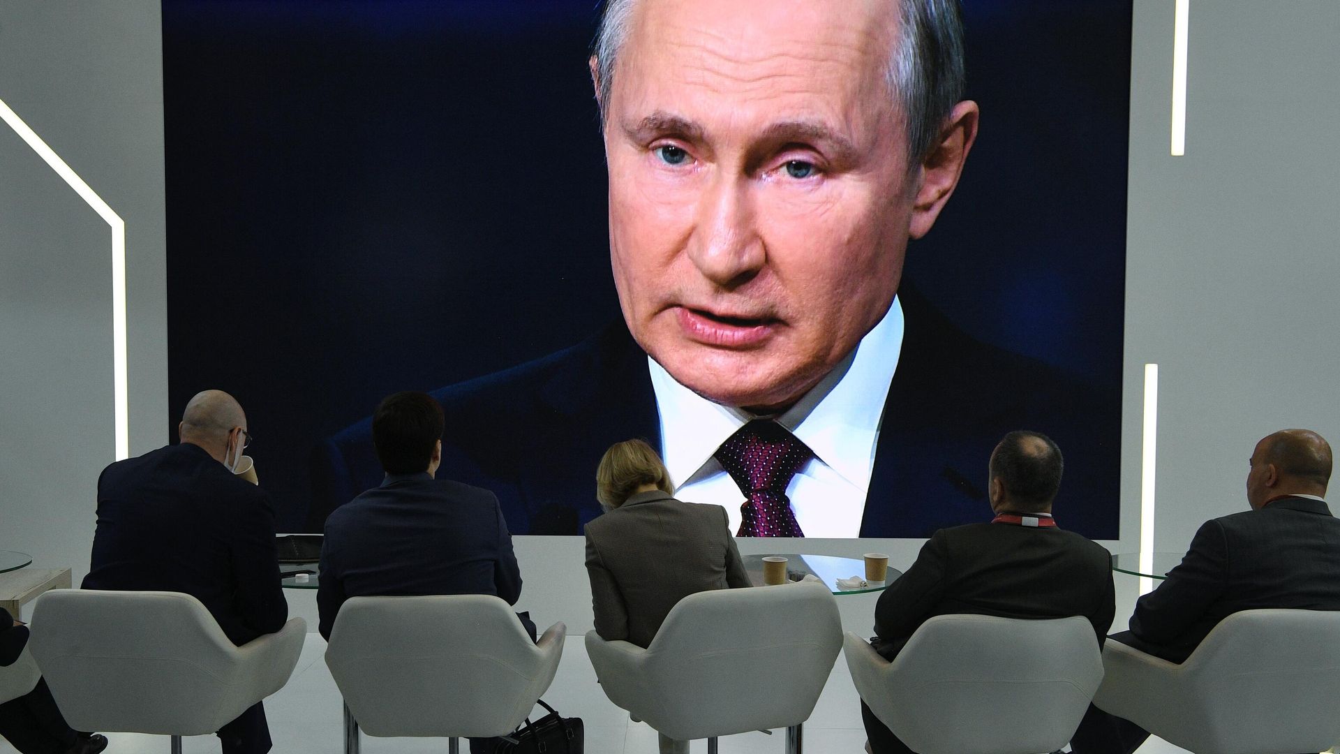Трансляция выступления президента РФ Владимира Путина на пленарной сессии Петербургского международного экономического форума - 2021 Трансляция выступления президента РФ Владимира Путина на пленарной сессии Петербургского международного экономического форума - 2021 - РИА Новости, 1920, 04.06.2021
