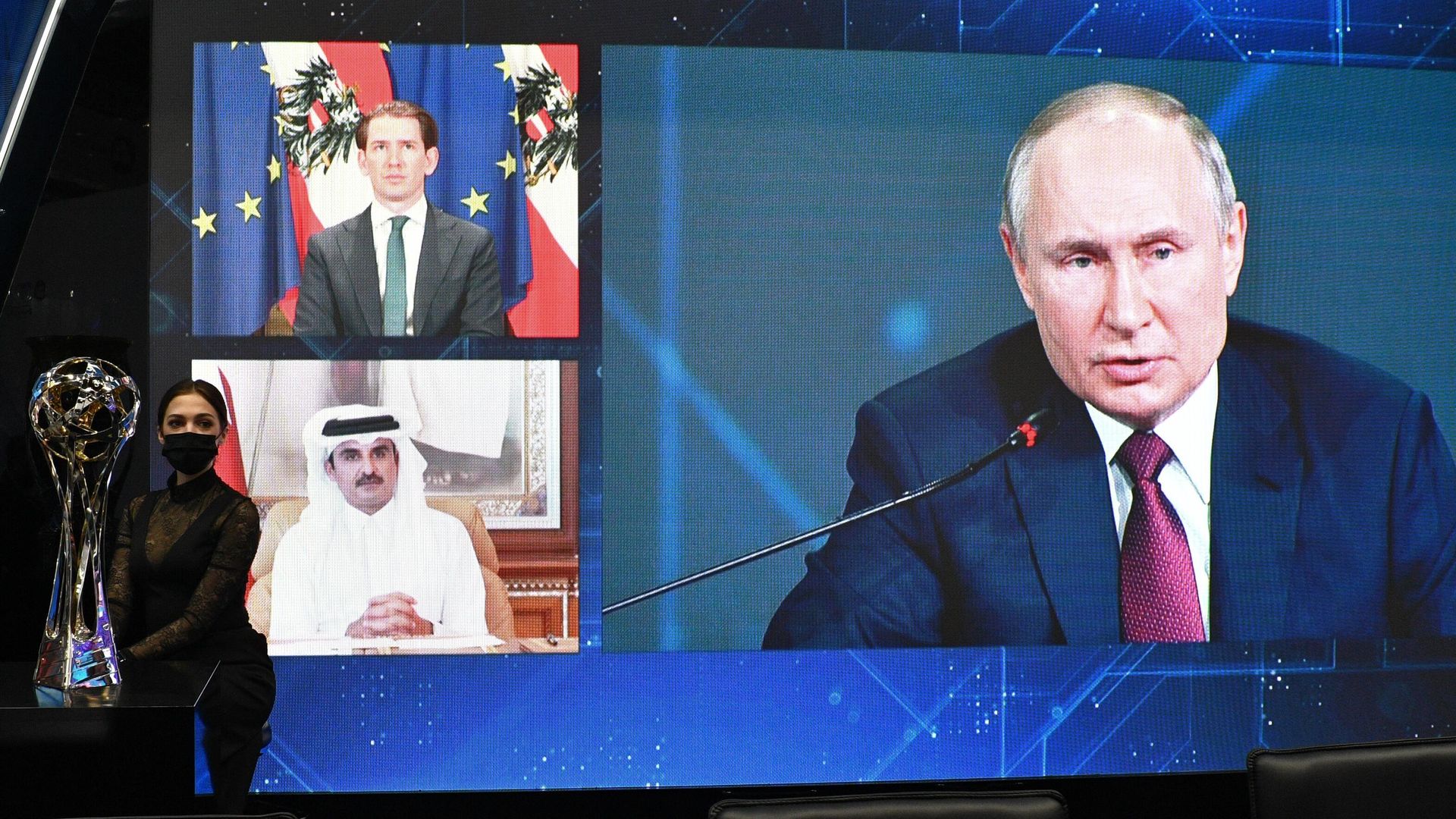 Трансляция выступления президента РФ Владимира Путина на пленарной сессии Петербургского международного экономического форума - 2021 Трансляция выступления президента РФ Владимира Путина на пленарной сессии Петербургского международного экономического форума - 2021 - РИА Новости, 1920, 07.06.2021