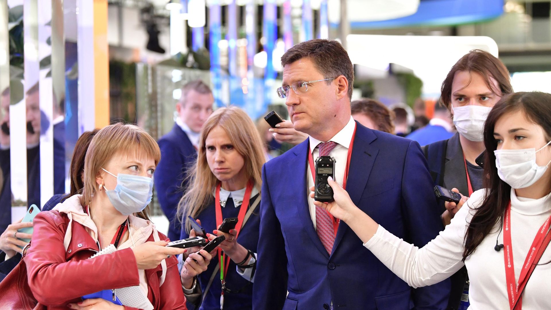 Заместитель председателя правительства РФ Александр Новак на Петербургском международном экономическом форуме - 2021 Заместитель председателя правительства РФ Александр Новак на Петербургском международном экономическом форуме - 2021 - РИА Новости, 1920, 04.06.2021
