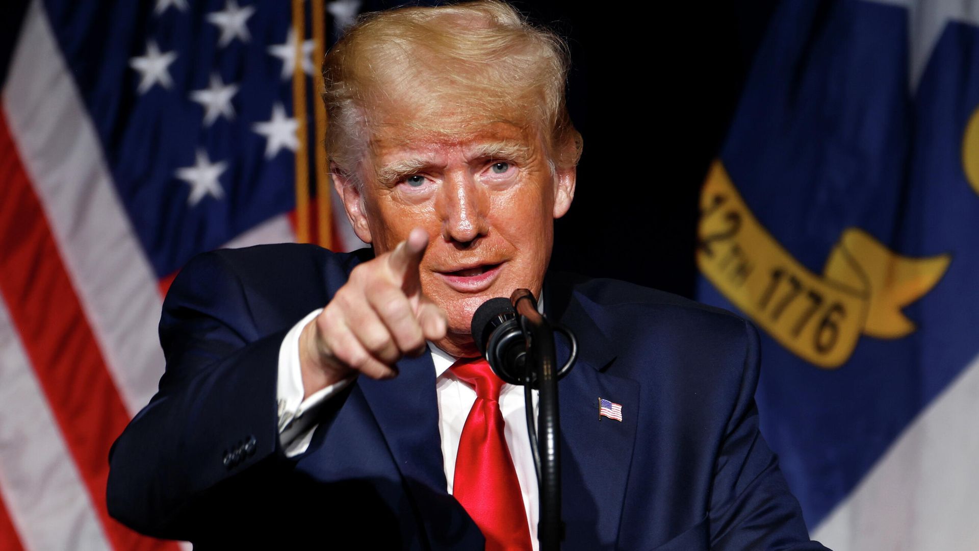 Дональд Трамп выступает на съезде республиканцев Северной Каролины Дональд Трамп выступает на съезде республиканцев Северной Каролины - РИА Новости, 1920, 17.06.2021