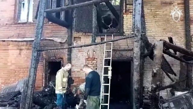 Последствия пожара в Пермском крае, где погибли 4 человека Последствия пожара в Пермском крае, где погибли 4 человека - РИА Новости, 1920, 07.06.2021