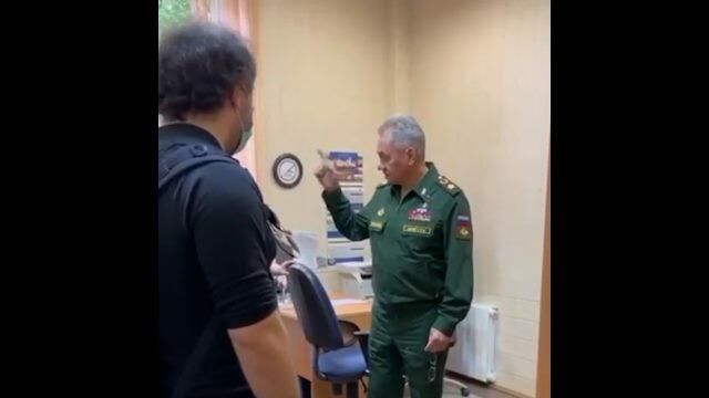 Внезапная проверка: Шойгу посетил один из московских военкоматов Внезапная проверка: Шойгу посетил один из московских военкоматов - РИА Новости, 1920, 08.06.2021