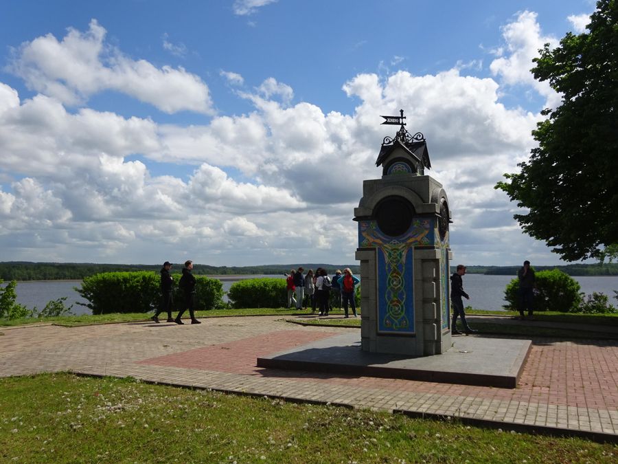 Смотровая площадка на Замковой горе Смотровая площадка на Замковой горе