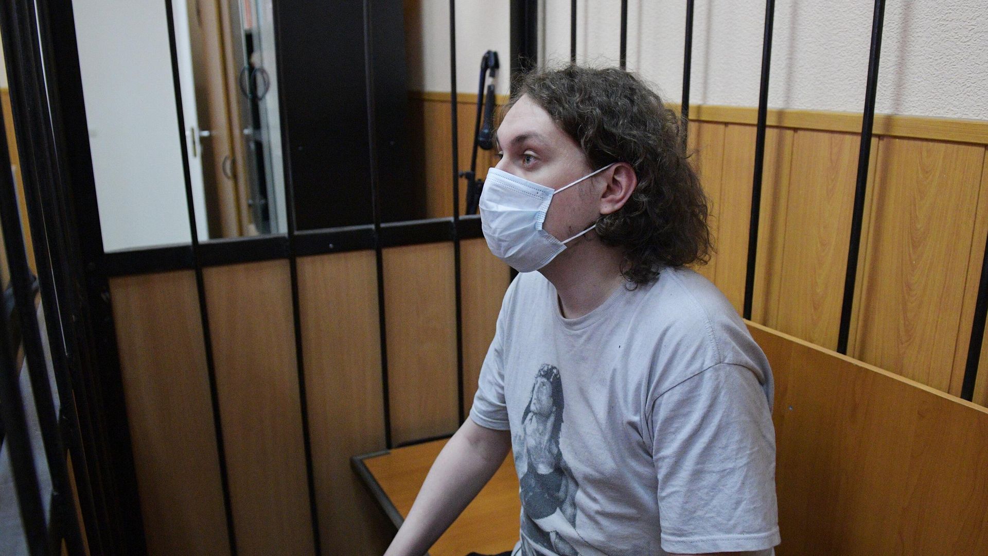 Блогер Юрий Хованский, обвиняемый в оправдании терроризма, в Дзержинском районном суде Блогер Юрий Хованский, обвиняемый в оправдании терроризма, в Дзержинском районном суде - РИА Новости, 1920, 03.11.2021