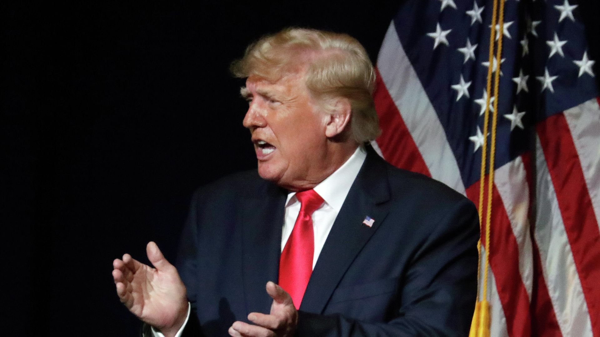 Дональд Трамп выступает на съезде республиканцев Северной Каролины Дональд Трамп выступает на съезде республиканцев Северной Каролины - РИА Новости, 1920, 07.02.2022