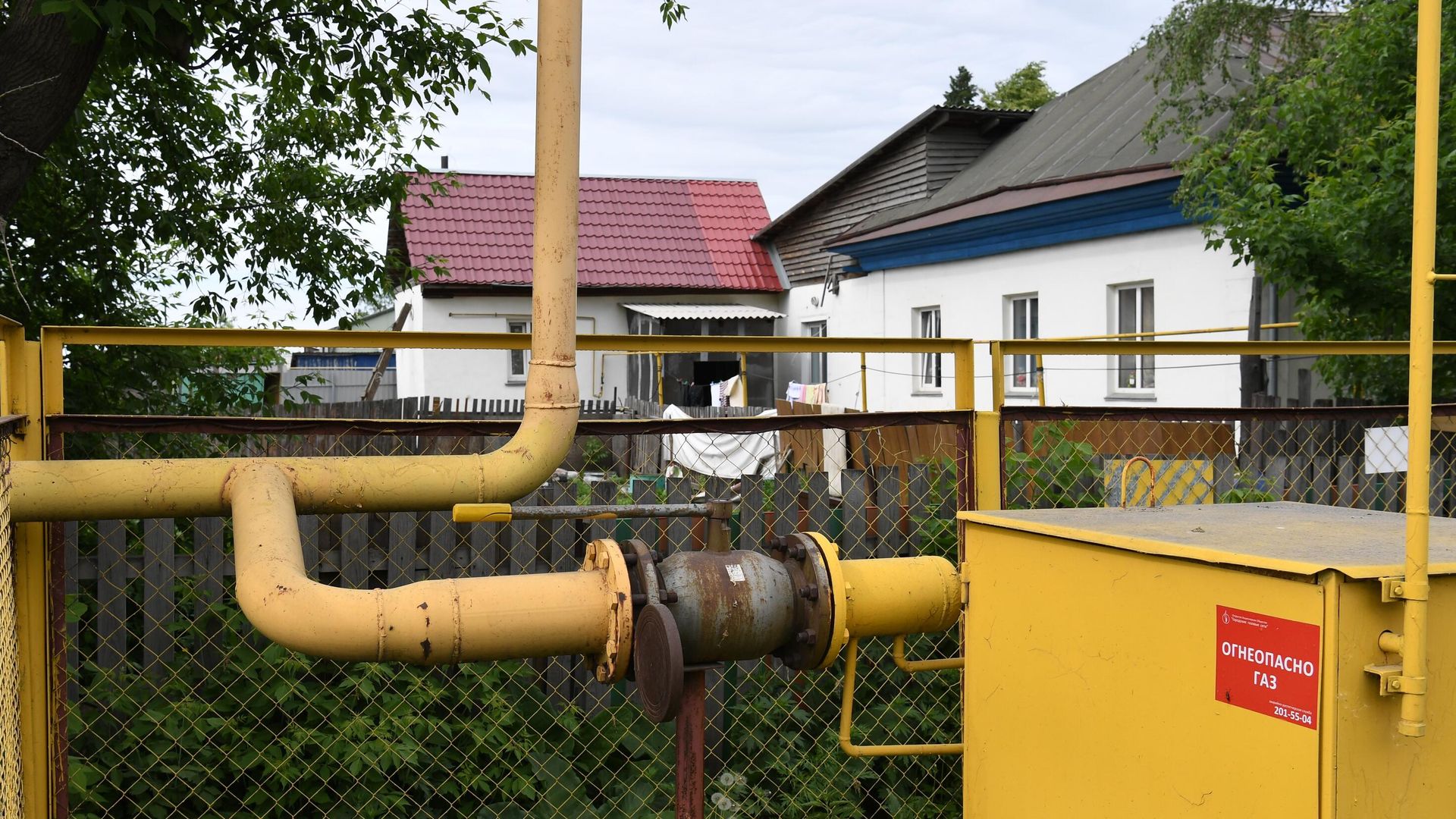 Газораспределительное устройство в секторе малоэтажной жилой застройки на окраине Новосибирска. - РИА Новости, 1920, 07.07.2021