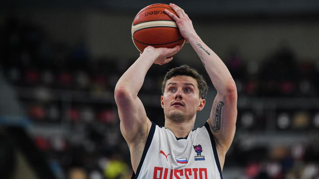 Игрок сборной России Михаил Кулагин