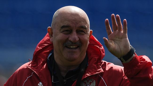 Главный тренер сборной России Станислав Черчесов