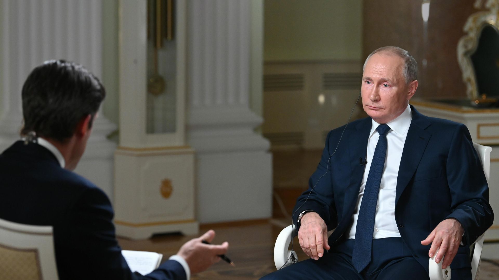 Президент РФ Владимир Путин отвечает на вопросы журналиста телекомпании NBC Президент РФ Владимир Путин отвечает на вопросы журналиста телекомпании NBC - РИА Новости, 1920, 14.06.2021