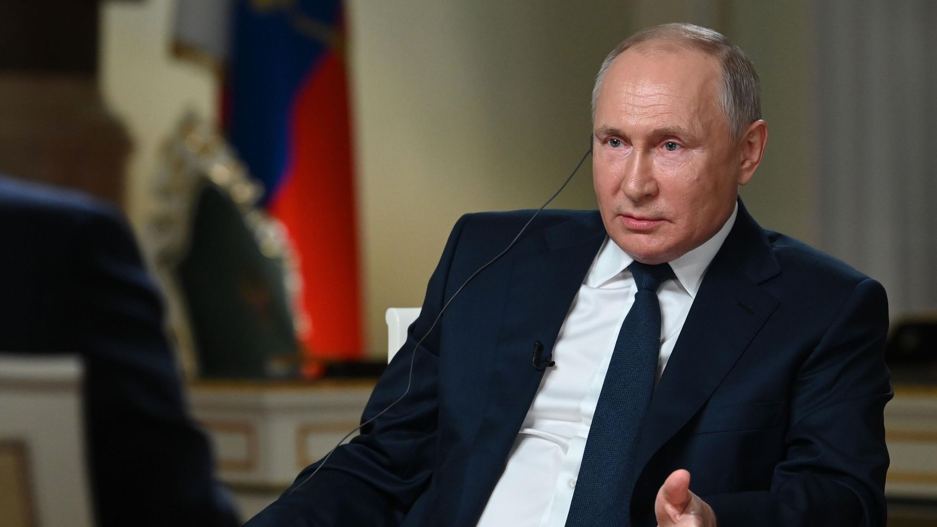 Президент РФ Владимир Путин отвечает на вопросы журналиста телекомпании NBC Кира Симмонса Президент РФ Владимир Путин отвечает на вопросы журналиста телекомпании NBC Кира Симмонса - РИА Новости, 1920, 14.06.2021