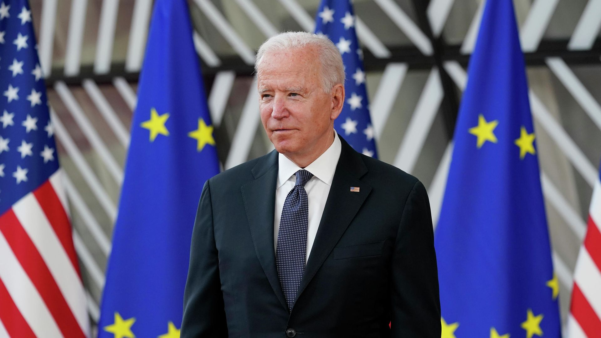 Президент США Джо Байден прибывает на саммит ЕС — США в Брюссель, Бельгия Президент США Джо Байден прибывает на саммит ЕС — США в Брюссель, Бельгия - РИА Новости, 1920, 07.12.2022