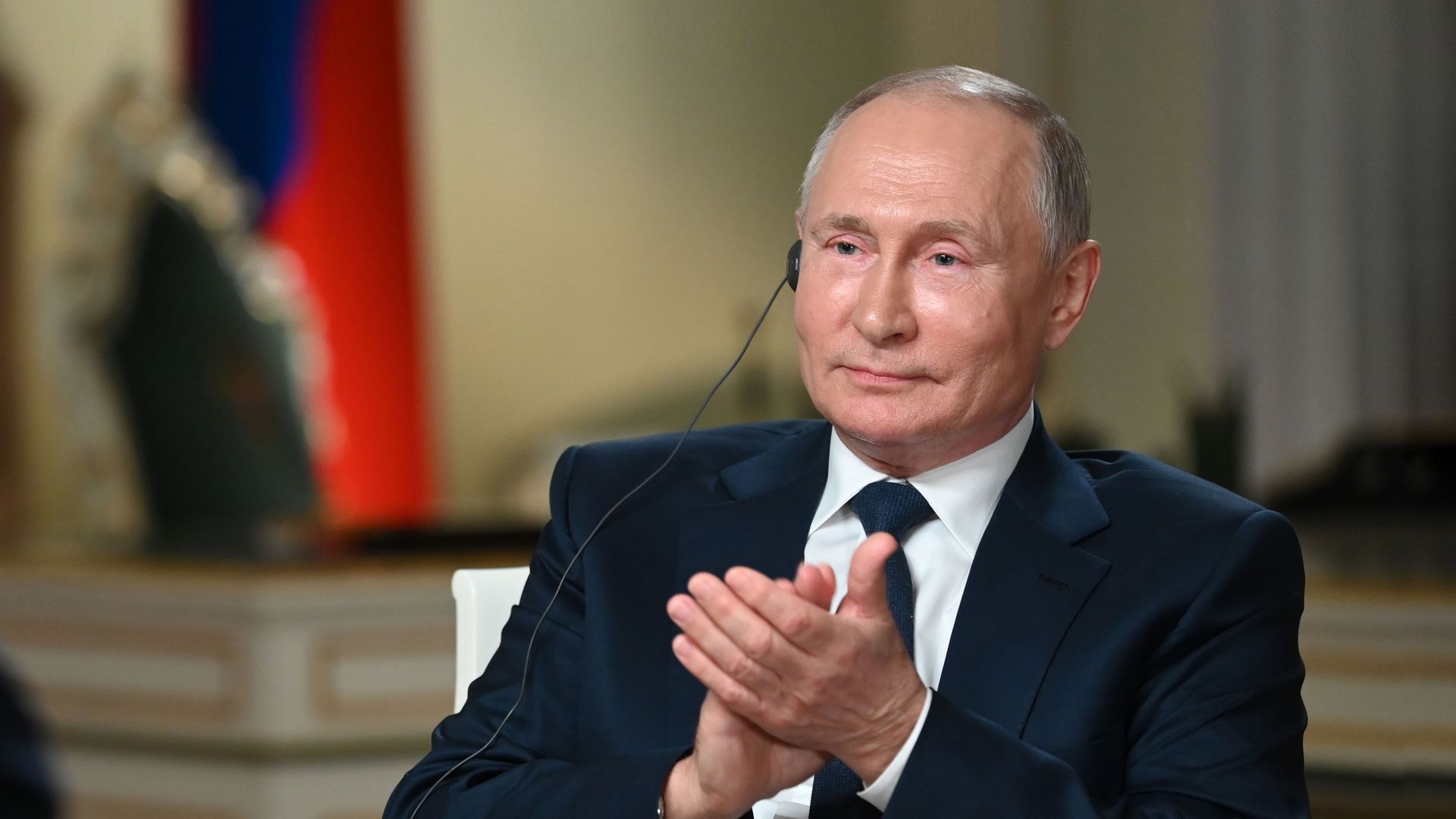 Президент РФ Владимир Путин отвечает на вопросы журналиста телекомпании NBC Кира Симмонса Президент РФ Владимир Путин отвечает на вопросы журналиста телекомпании NBC Кира Симмонса - РИА Новости, 1920, 16.06.2021