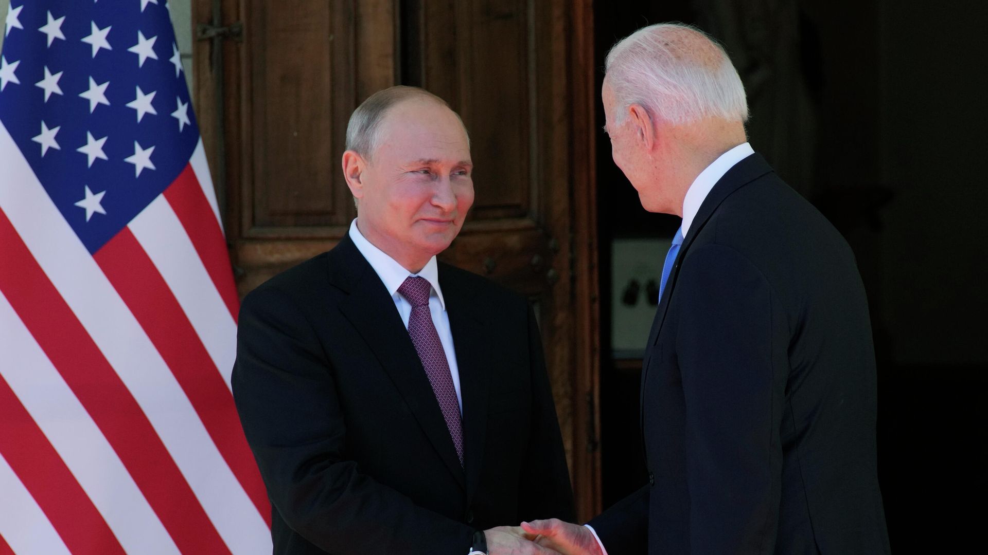 Президент РФ Владимир Путин и президент США Джо Байден во время встречи на вилле Ла Гранж в Женеве Президент РФ Владимир Путин и президент США Джо Байден во время встречи на вилле Ла Гранж в Женеве - РИА Новости, 1920, 16.06.2021