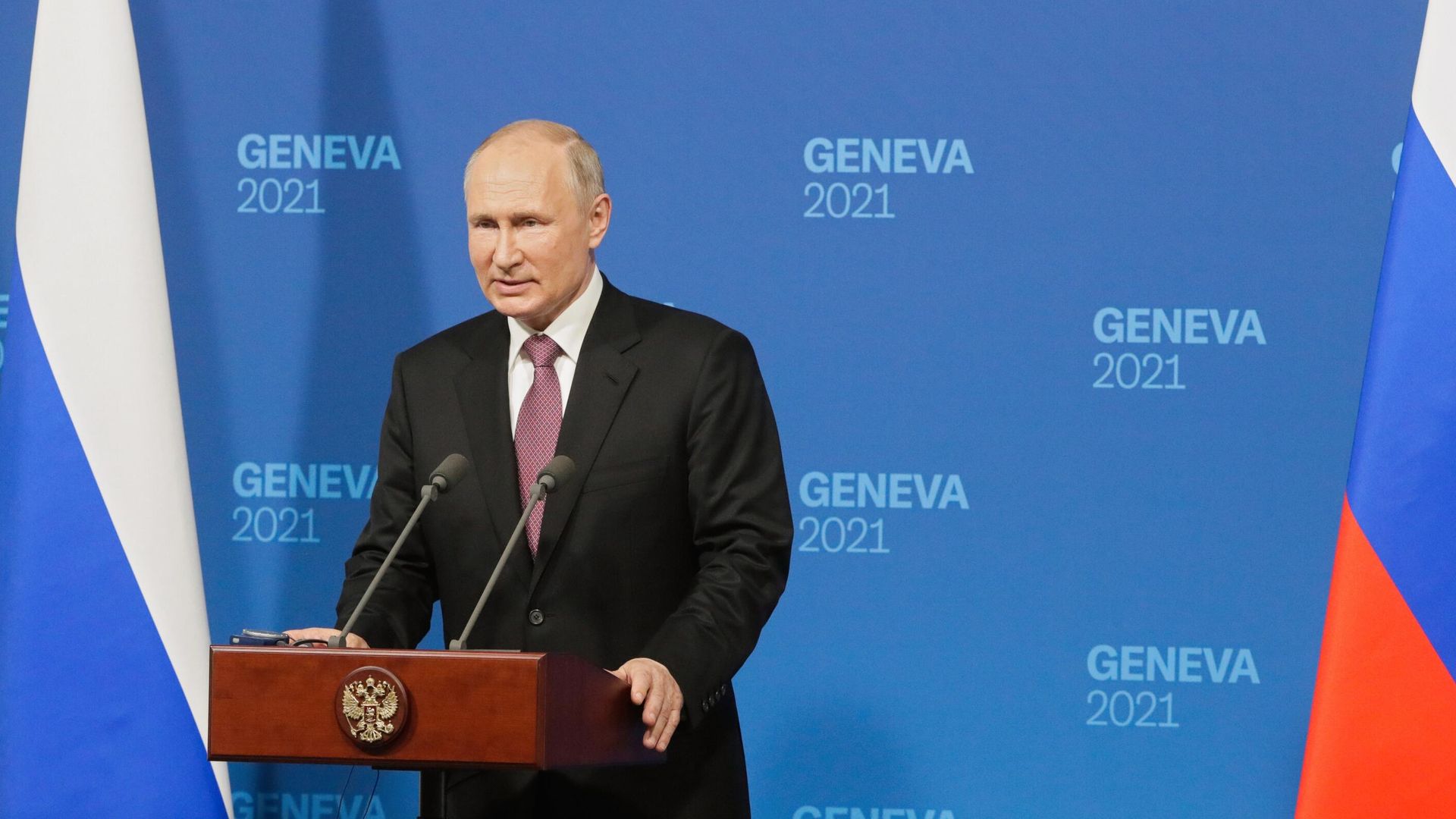Президент России Владимир Путин на пресс-конференции по итогам переговоров с президентом США Джо Байденом в Женеве. Президент России Владимир Путин на пресс-конференции по итогам переговоров с президентом США Джо Байденом в Женеве. - РИА Новости, 1920, 16.06.2021