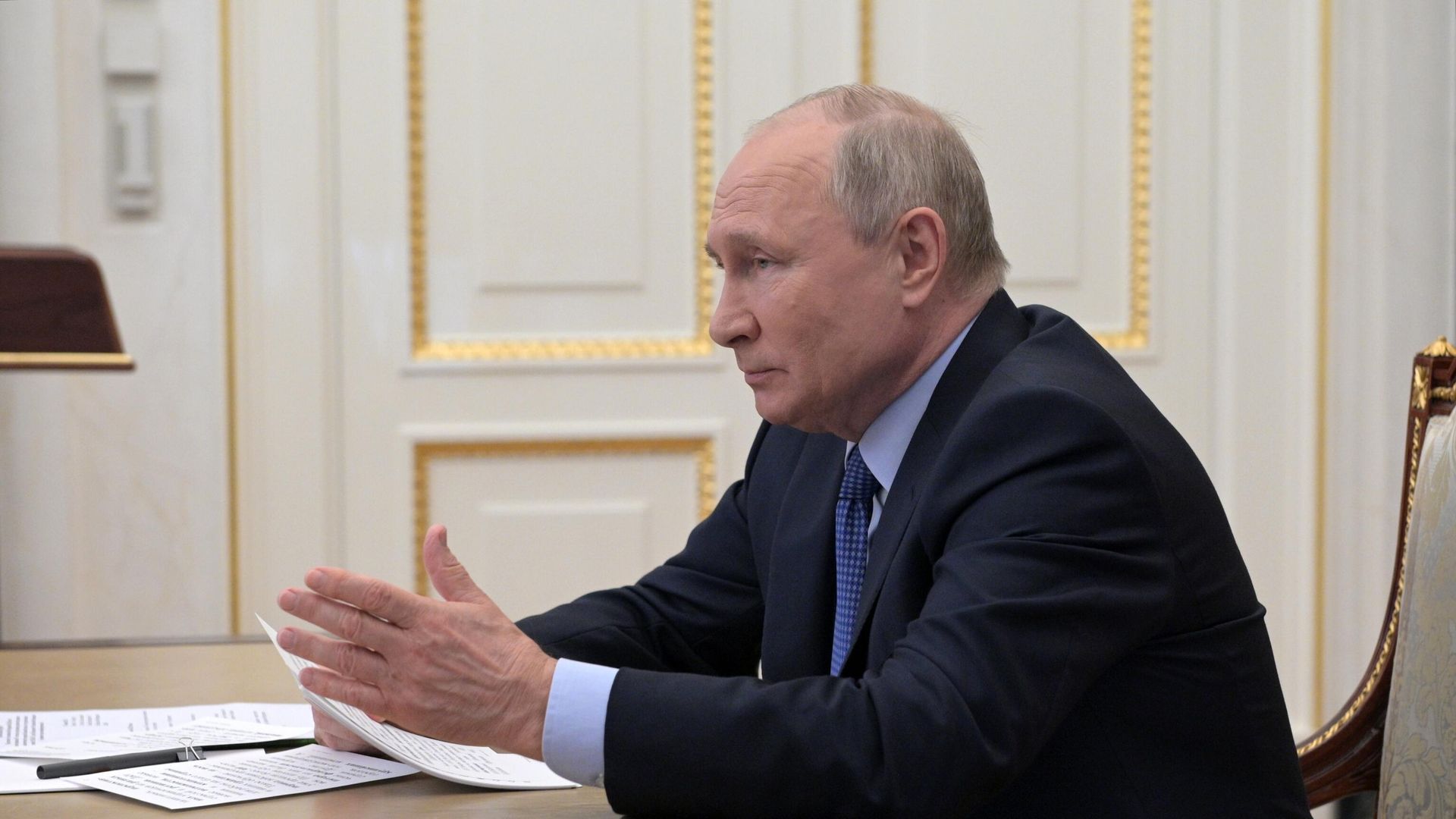 Президент РФ Владимир Путин проводит встречу с выпускниками Высшей школы государственного управления Президент РФ Владимир Путин проводит встречу с выпускниками Высшей школы государственного управления - РИА Новости, 1920, 18.06.2021