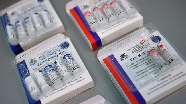 Ампулы с российским препаратом Гам-Ковид-Вак (Спутник V)