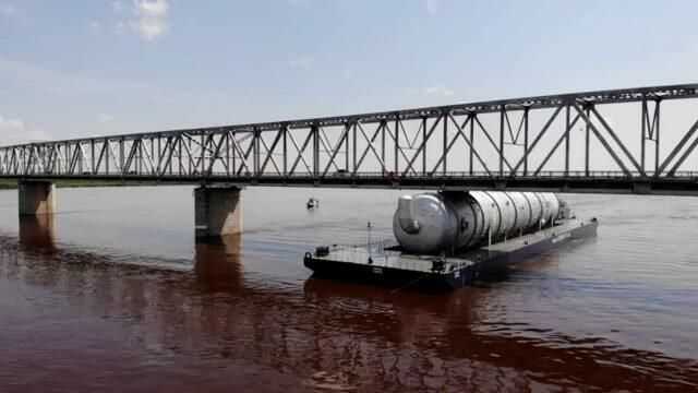 Паводок на реке Амур: под мостом не помещаются суда Паводок на реке Амур: под мостом не помещаются суда - РИА Новости, 1920, 21.06.2021