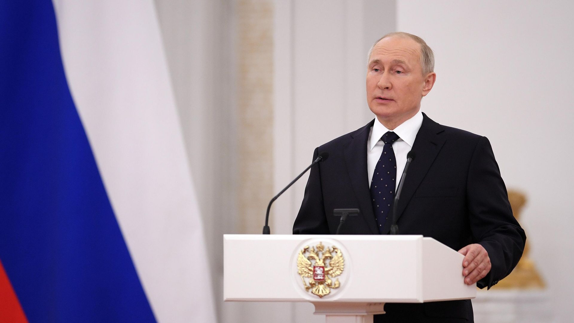 Президент РФ Владимир Путин во время встречи с депутатами Государственной Думы РФ седьмого созыва Президент РФ Владимир Путин во время встречи с депутатами Государственной Думы РФ седьмого созыва - РИА Новости, 1920, 21.06.2021