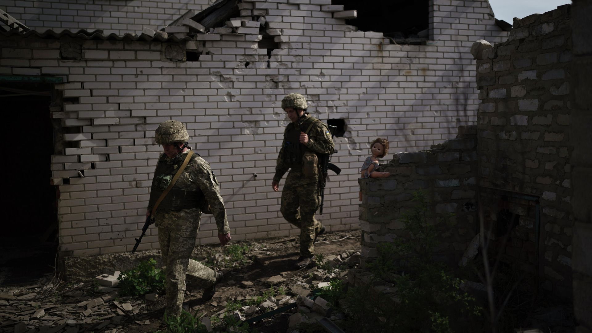 Украинские военные на линии соприкосновения возле Донецка Украинские военные на линии соприкосновения возле Донецка - РИА Новости, 1920, 28.08.2021