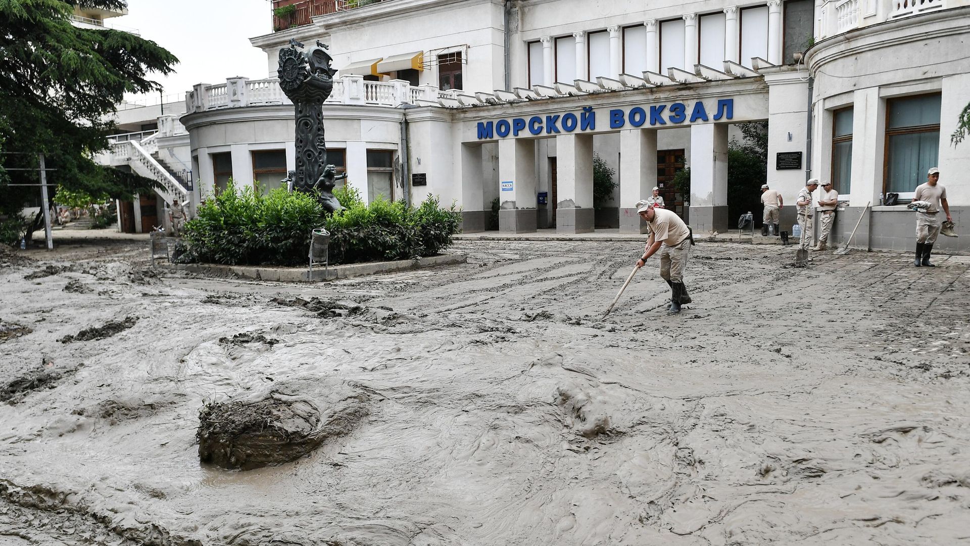 Всекрымский субботник в Ялте Всекрымский субботник в Ялте - РИА Новости, 1920, 25.06.2021