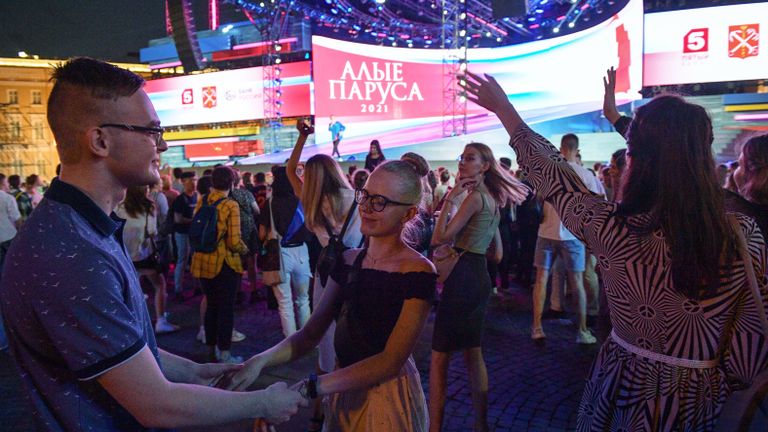 Праздник выпускников Алые паруса в Санкт-Петербурге Праздник выпускников Алые паруса в Санкт-Петербурге