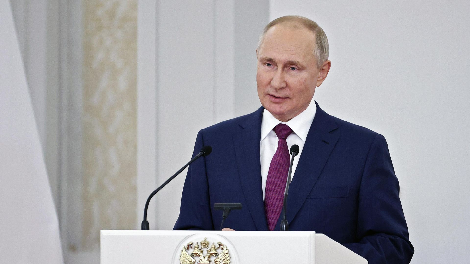 Президент РФ Владимир Путин на традиционной встрече с членами олимпийской сборной России перед в преддверии ее проводов для участия в XXXII летних Олимпийских играх в Токио Президент РФ Владимир Путин на традиционной встрече с членами олимпийской сборной России перед в преддверии ее проводов для участия в XXXII летних Олимпийских играх в Токио - РИА Новости, 1920, 01.07.2021