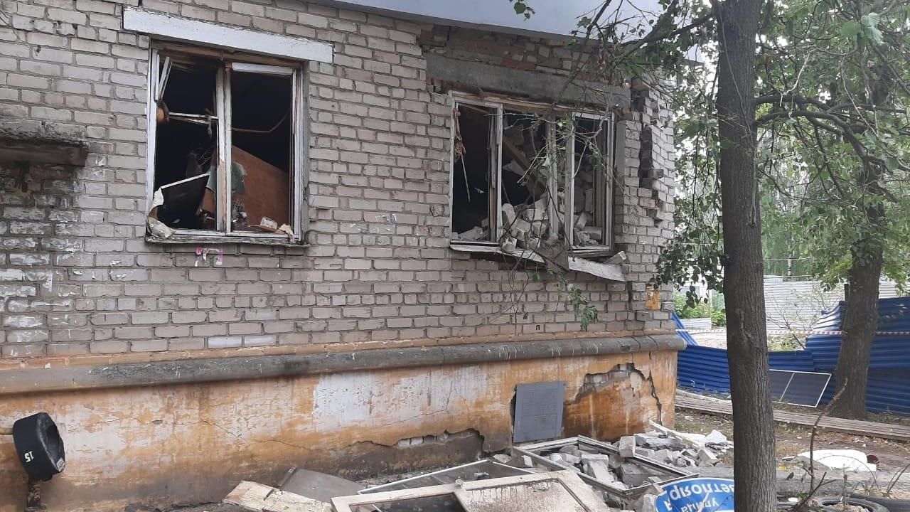 На месте взрыва газовоздушной смеси в жилом доме в Нижнем Новгороде На месте взрыва газовоздушной смеси в жилом доме в Нижнем Новгороде - РИА Новости, 1920, 02.07.2021