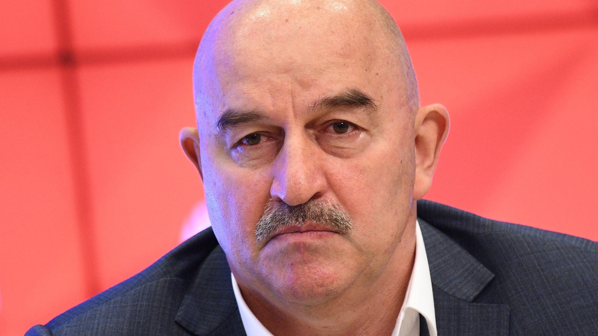 Пресс-конференция главного тренера сборной России по футболу Станислава Черчесова Пресс-конференция главного тренера сборной России по футболу Станислава Черчесова - РИА Новости, 1920, 02.07.2021