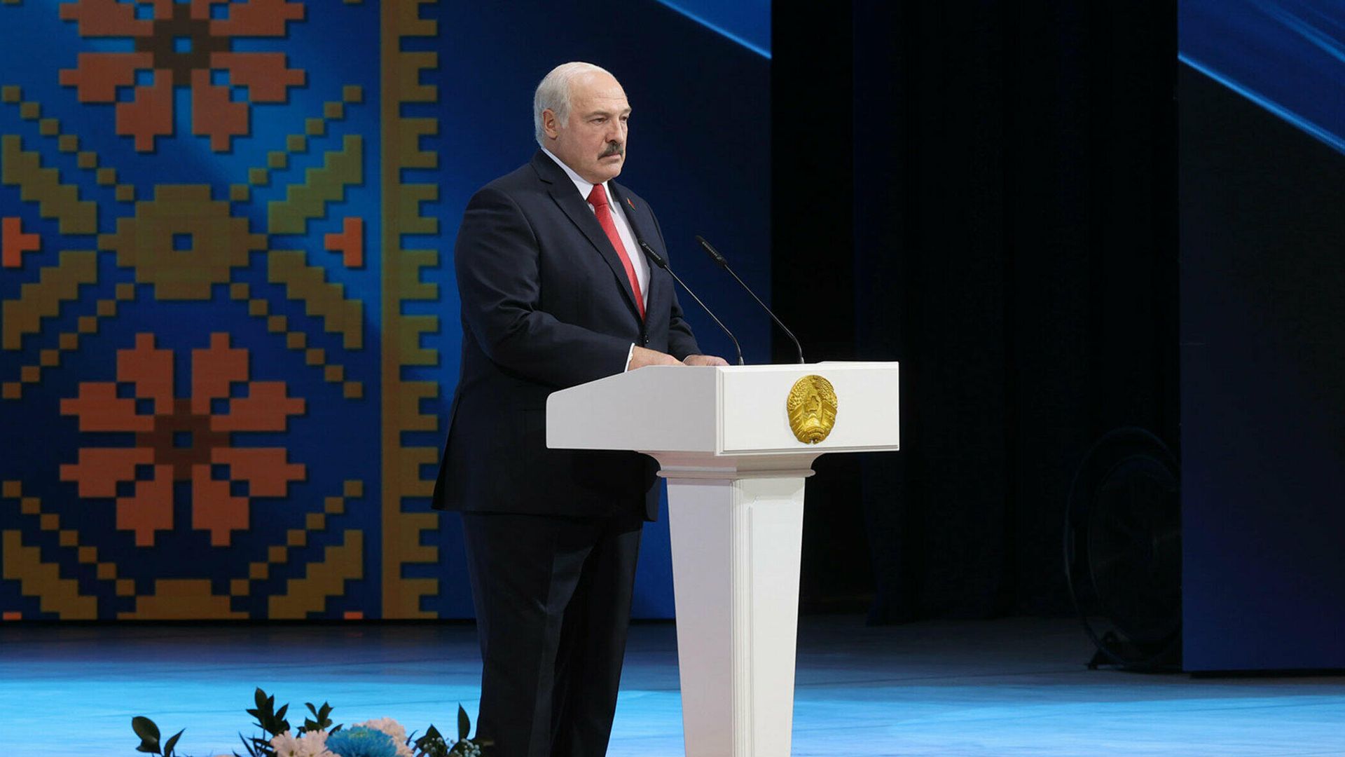 Президент Белоруссии Александр Лукашенко во время выступления на Торжественном собрании в честь Дня Независимости в Минске Президент Белоруссии Александр Лукашенко во время выступления на Торжественном собрании в честь Дня Независимости в Минске - РИА Новости, 1920, 02.07.2021