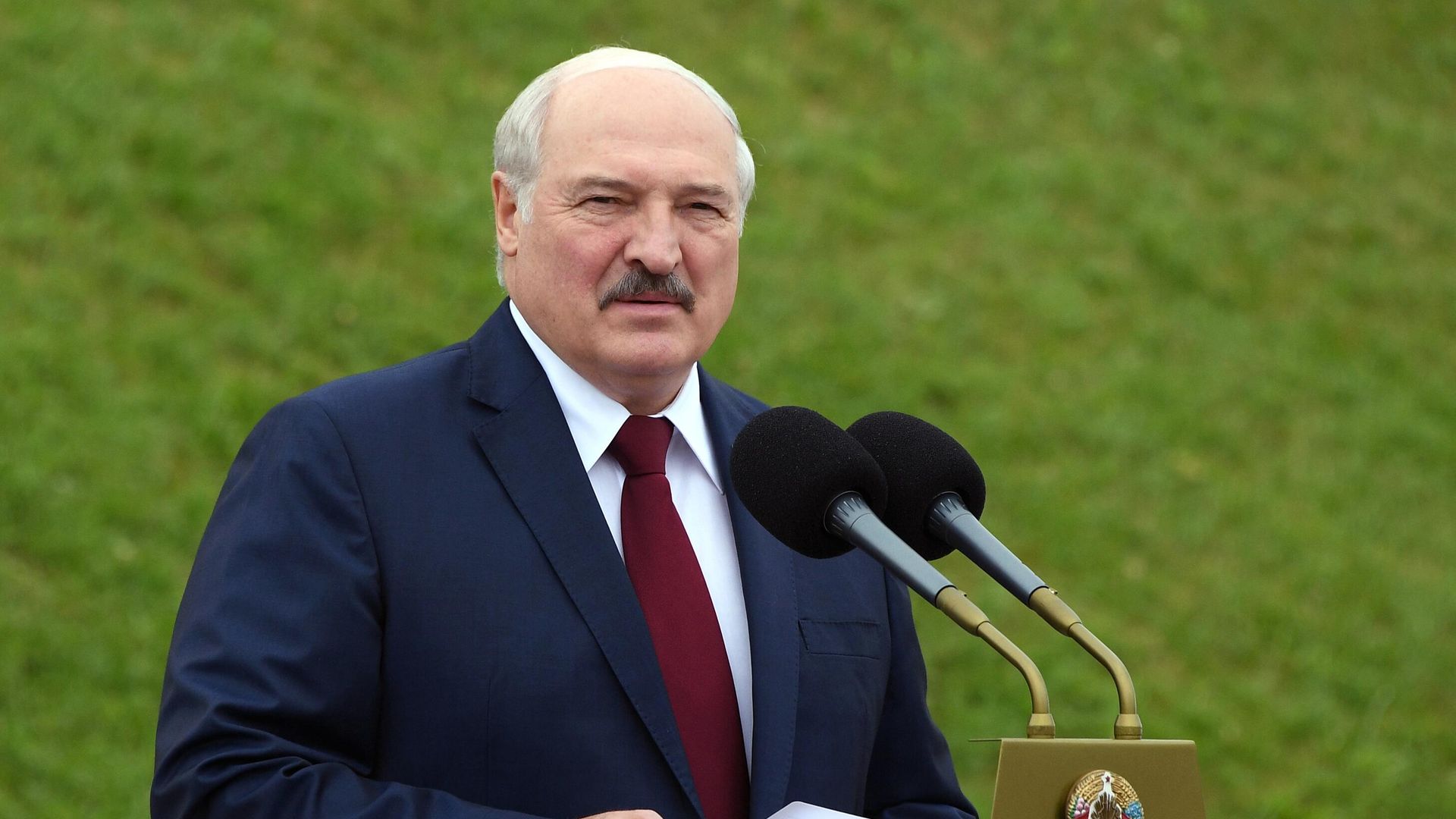 Президент Белоруссии Александр Лукашенко выступает на торжественном митинге, посвященном Дню независимости Белоруссии Президент Белоруссии Александр Лукашенко выступает на торжественном митинге, посвященном Дню независимости Белоруссии - РИА Новости, 1920, 06.07.2021