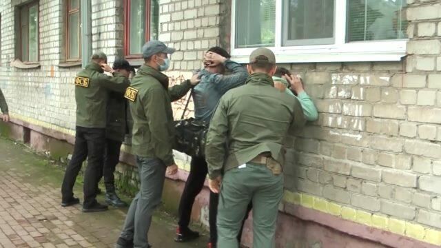Кадры задержаний экстремистов Кадры задержаний экстремистов - РИА Новости, 1920, 05.07.2021