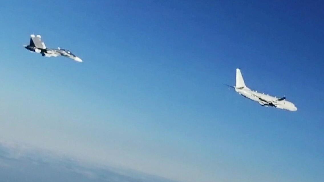 Самолет Boeing P-8 Poseidon ВМС США над Черным морем Самолет Boeing P-8 Poseidon ВМС США над Черным морем - РИА Новости, 1920, 12.11.2021