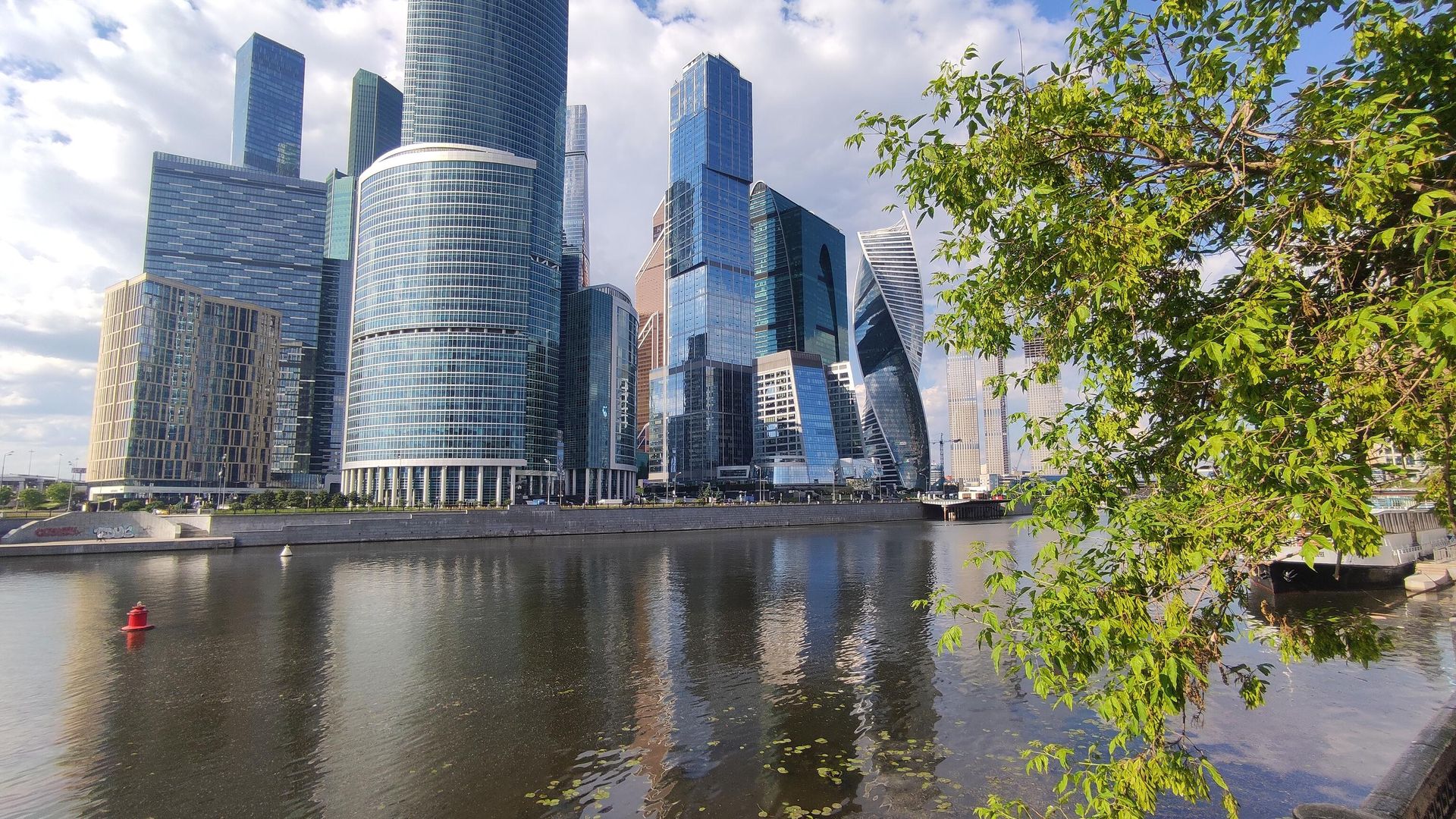 Московский международный деловой центр Москва-Сити (ММДЦ) на набережной Тараса Шевченко в Москве Московский международный деловой центр Москва-Сити (ММДЦ) на набережной Тараса Шевченко в Москве - РИА Новости, 1920, 30.08.2021