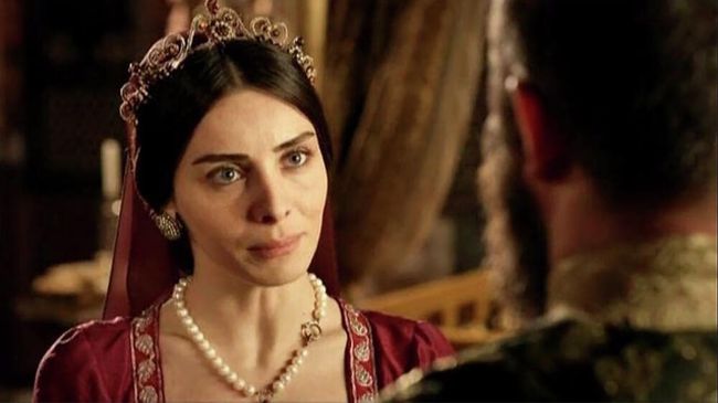 Нур Феттахоглу в сериале Великолепный век
