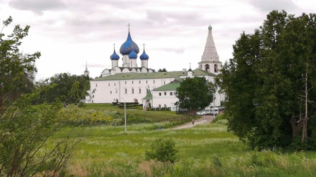Вид на Суздальский кремль