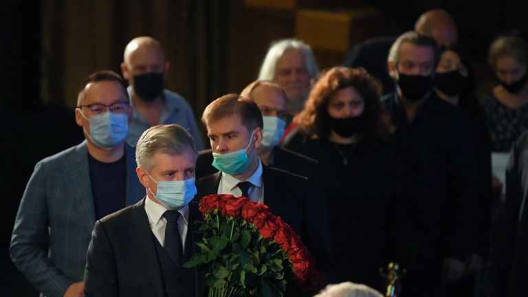 Руководитель Департамента культуры города Москвы Александр Кибовский на церемонии прощания с актером и режиссером Владимиром Меньшовым в Центральном доме кинематографистов (Доме кино) в Москве