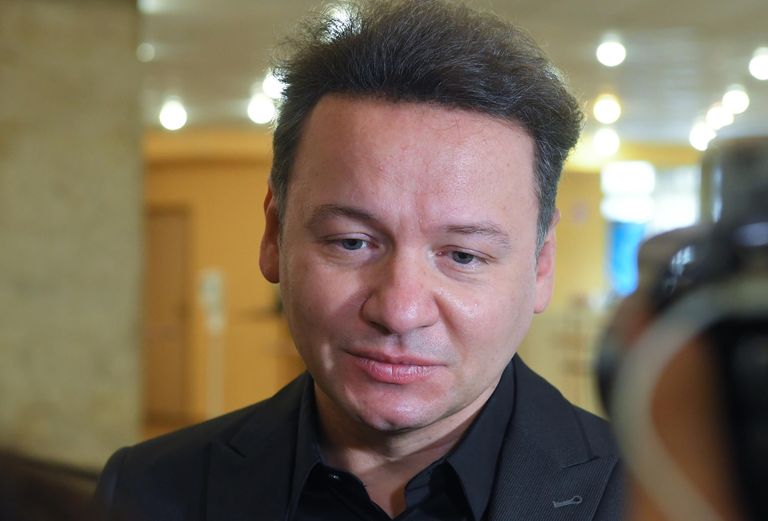 Актер Александр Олешко на церемонии прощания с актером и режиссером Владимиром Меньшовым в Центральном доме кинематографистов (Доме кино) в Москве Актер Александр Олешко на церемонии прощания с актером и режиссером Владимиром Меньшовым в Центральном доме кинематографистов (Доме кино) в Москве