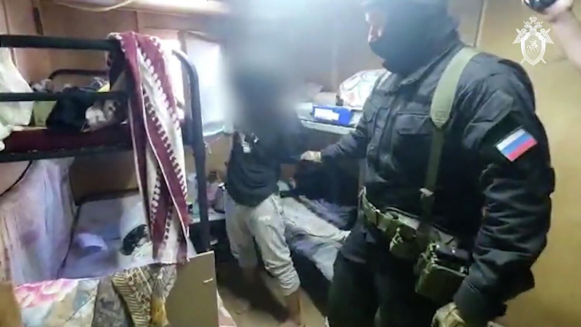 Операция по задержанию в Подмосковье боевика ИГ*. Кадр видео Операция по задержанию в Подмосковье боевика ИГ*. Кадр видео - РИА Новости, 1920, 09.07.2021
