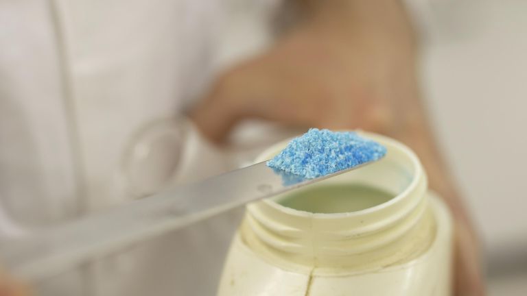 Работа в химической лаборатории Работа в химической лаборатории