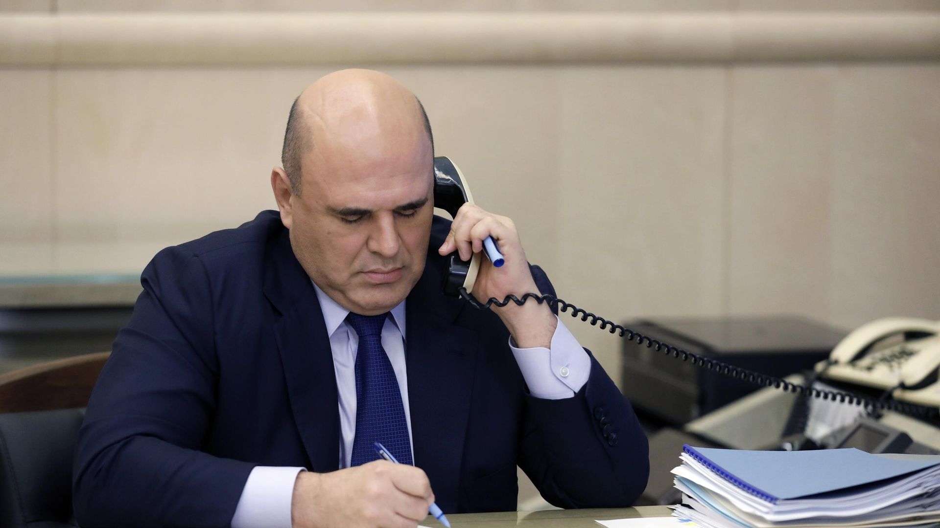 Председатель правительства РФ Михаил Мишустин проводит совещание с вице-премьерами РФ в режиме видеоконференции Председатель правительства РФ Михаил Мишустин проводит совещание с вице-премьерами РФ в режиме видеоконференции - РИА Новости, 1920, 15.07.2021