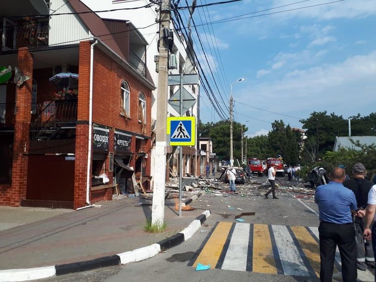Взрыв в гостинице в городе Геленджик на улице Советская Взрыв в гостинице в городе Геленджик на улице Советская