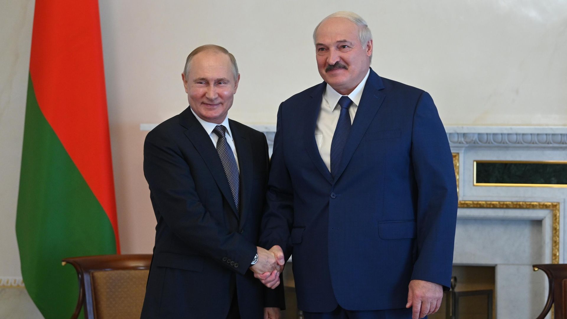 Президент России Владимир Путин и президент Белоруссии Александр Лукашенко Президент России Владимир Путин и президент Белоруссии Александр Лукашенко - РИА Новости, 1920, 02.04.2022