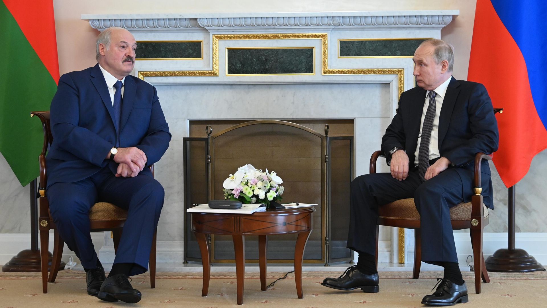 Президент РФ Владимир Путин и президент Белоруссии Александр Лукашенко во время встречи Президент РФ Владимир Путин и президент Белоруссии Александр Лукашенко во время встречи - РИА Новости, 1920, 09.09.2021