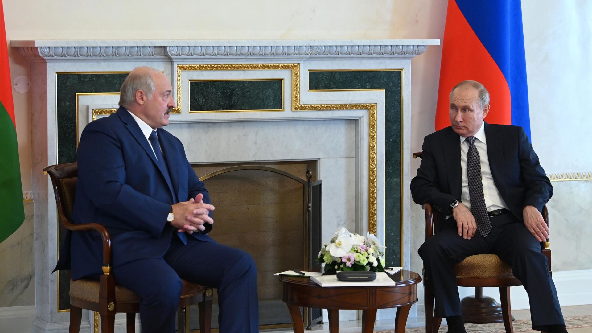 Президент РФ Владимир Путин и президент Белоруссии Александр Лукашенко во время встречи Президент РФ Владимир Путин и президент Белоруссии Александр Лукашенко во время встречи - РИА Новости, 1920, 30.08.2021