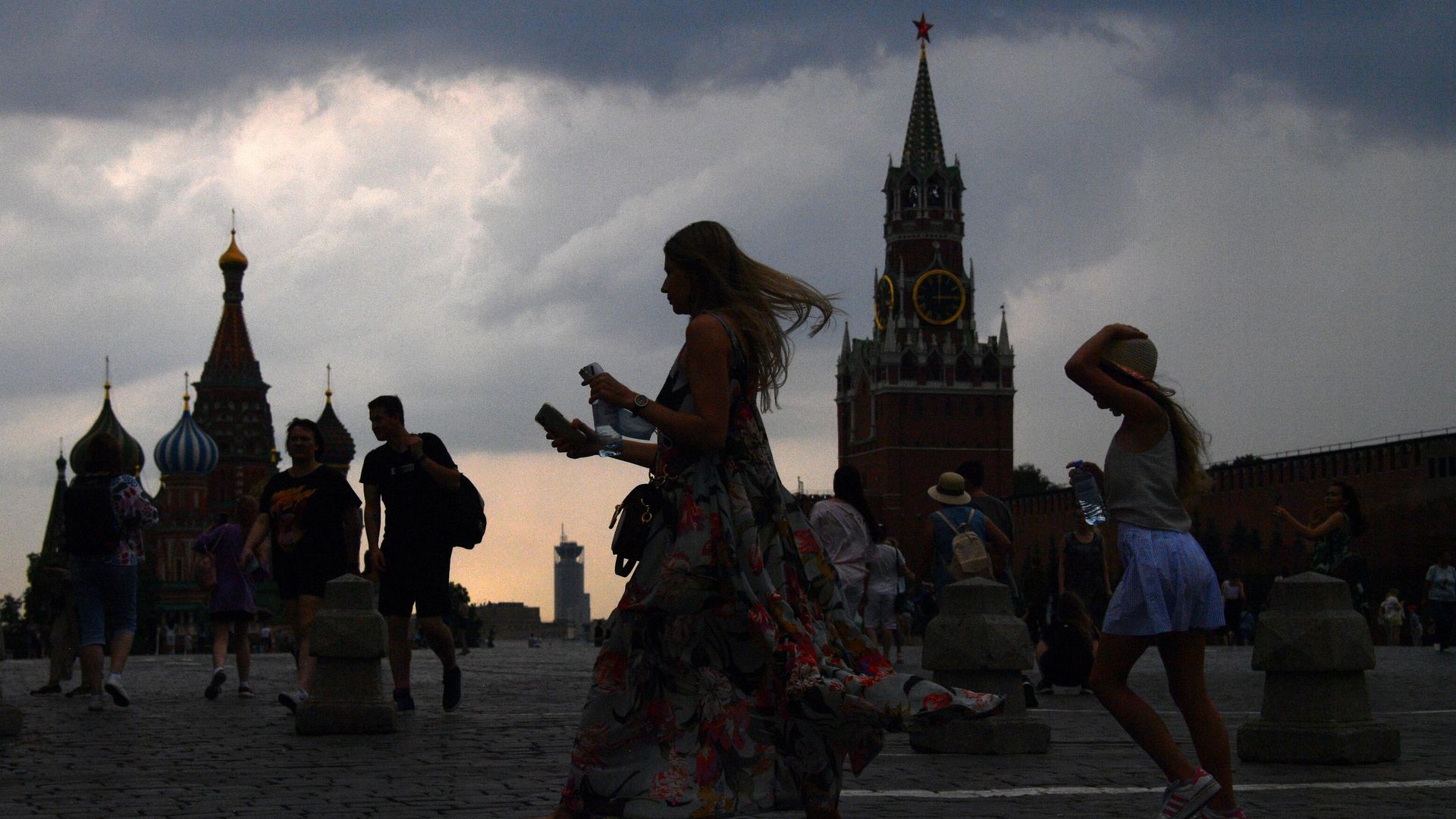 Люди на Красной площади в Москве Люди на Красной площади в Москве - РИА Новости, 1920, 23.07.2022