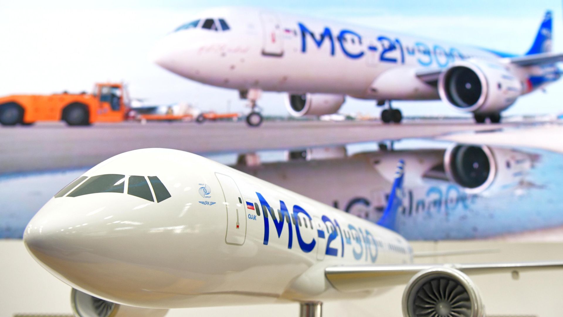 Макет пассажирского самолета МС-21-310 Макет пассажирского самолета МС-21-310 - РИА Новости, 1920, 05.01.2022