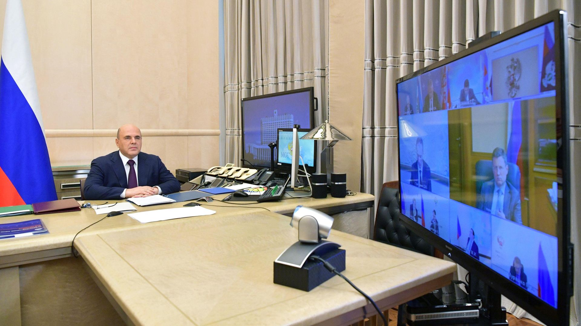 Председатель правительства РФ Михаил Мишустин проводит совещание с членами кабинета министров РФ Председатель правительства РФ Михаил Мишустин проводит совещание с членами кабинета министров РФ - РИА Новости, 1920, 24.07.2021