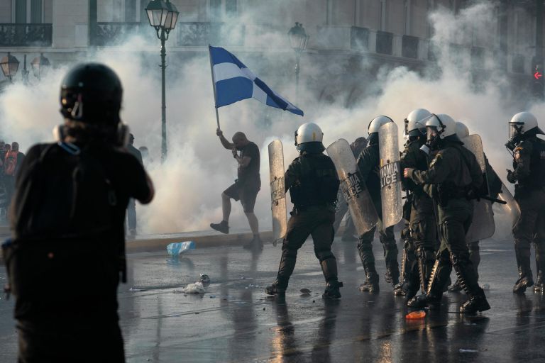 Акция протеста против вакцинации в Афинах, Греция Акция протеста против вакцинации в Афинах, Греция