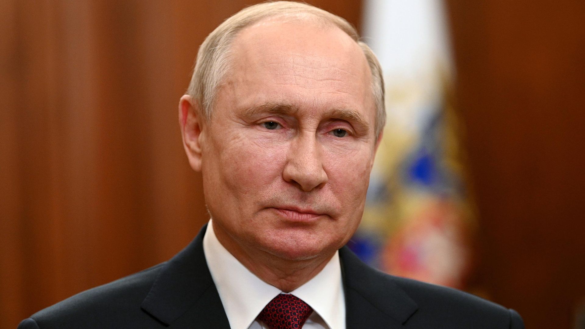 Президент РФ Владимир Путин во время поздравления сотрудников и ветеранов органов следствия с профессиональным праздником Президент РФ Владимир Путин во время поздравления сотрудников и ветеранов органов следствия с профессиональным праздником - РИА Новости, 1920, 27.07.2021