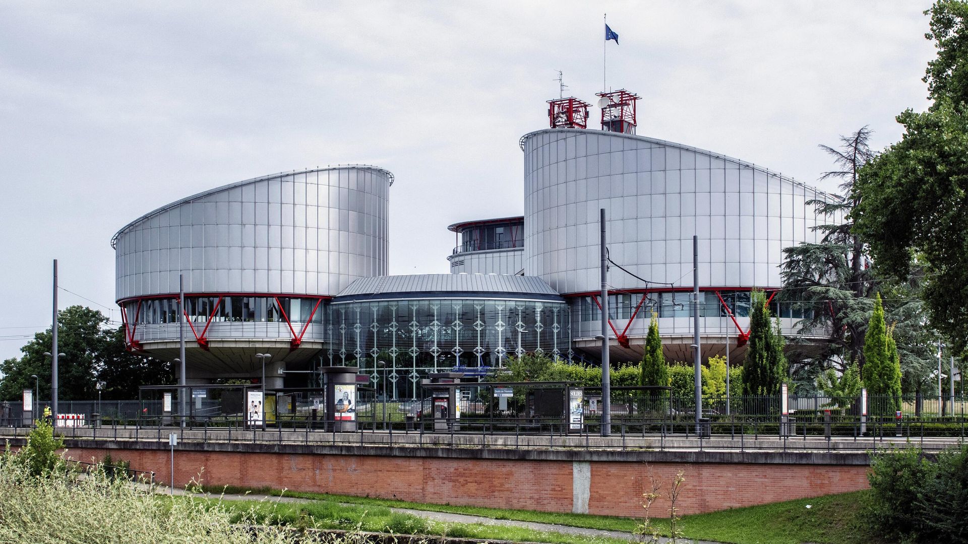 Здание Европейского суда по правам человека (ЕСПЧ) в Страсбурге Здание Европейского суда по правам человека (ЕСПЧ) в Страсбурге - РИА Новости, 1920, 21.12.2022